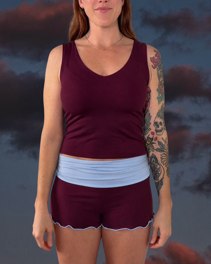 GIGI MINI SHORTS BURGENDY SKIES