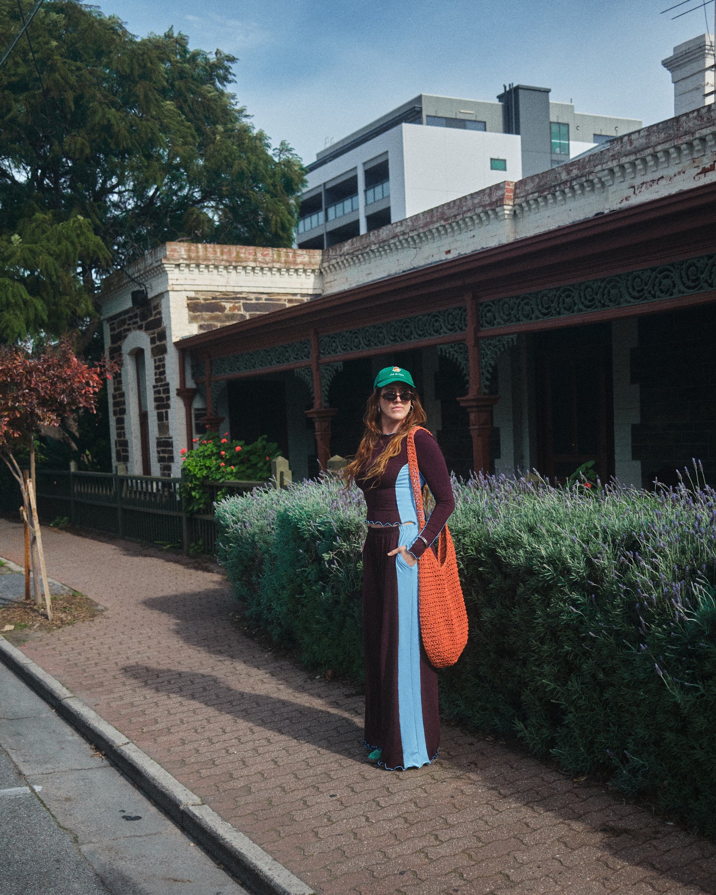 SPORTY SPLICE LONG SLEEVE TOP BURGENDY SKIES